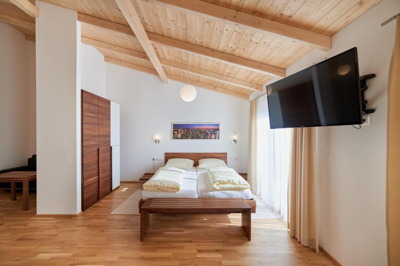 Hotel Gasthof-Strasser Tumeltsham المظهر الخارجي الصورة